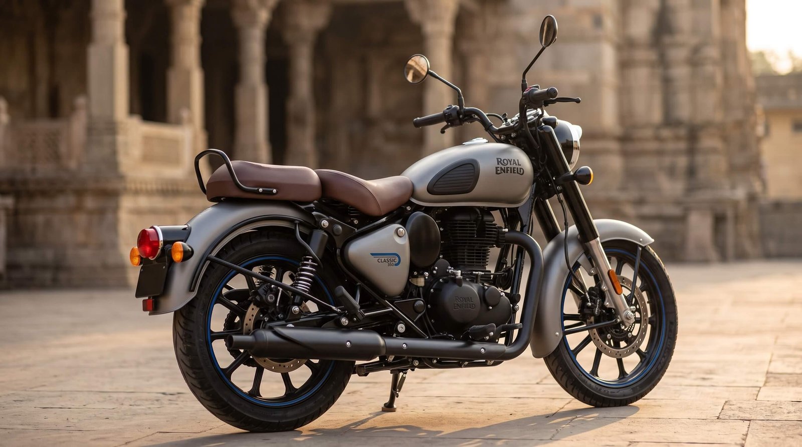 Royal Enfield Classic 350cc — 2025 Dark Gunmetal Grey