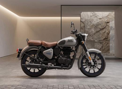 Royal Enfield Classic 350cc — 2025 Dark Gunmetal Grey