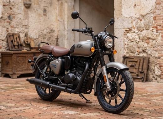 Royal Enfield Classic 350cc — 2025 Dark Gunmetal Grey