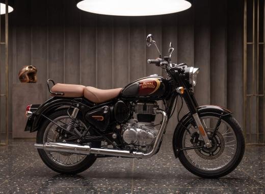 Royal Enfield Classic 350cc — 2025 Halcyon Black