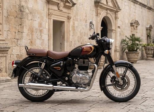 Royal Enfield Classic 350cc — 2025 Halcyon Black