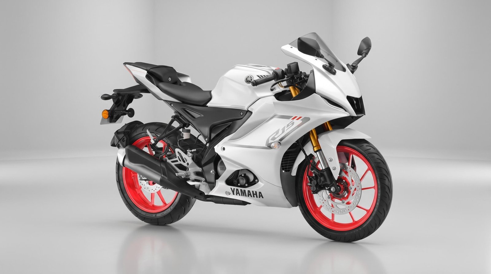 Yamaha R15 V4 R3 Graphics 155cc — 2026 White
